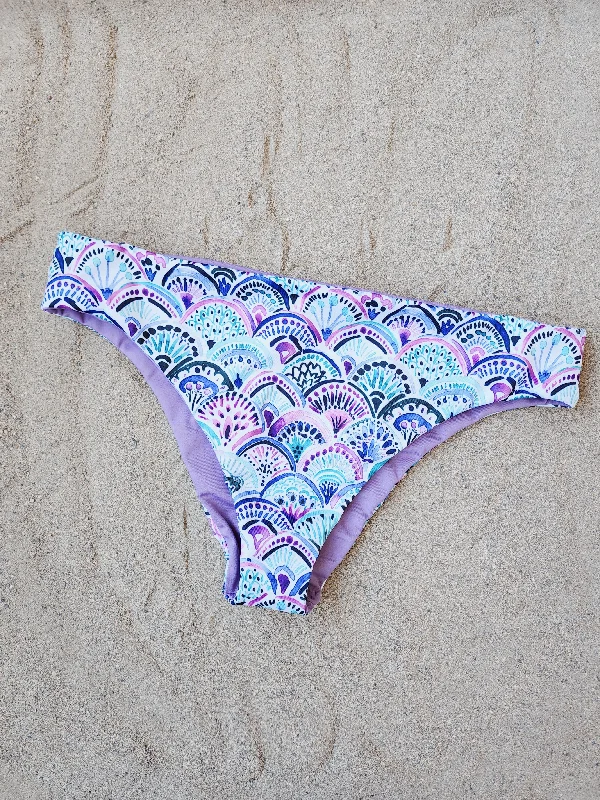 ladies bikini bottoms sharp rise -Kilauea Bottoms