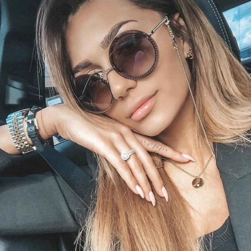 Women’s sunglasses travel pack chic -Women's Luxury Metal Chain Round Oversized Fashion Sunglasses